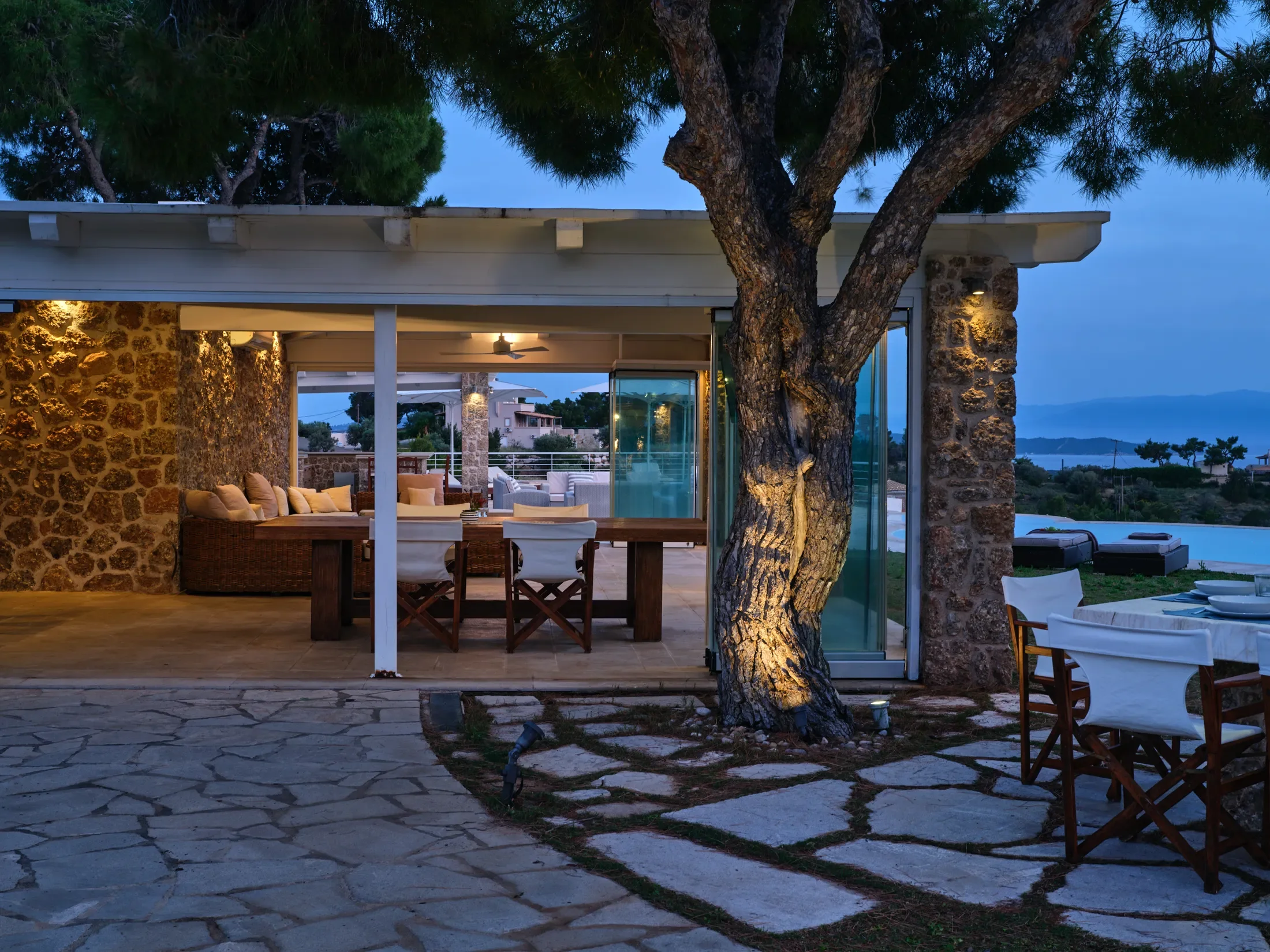 Exterior photo 12
