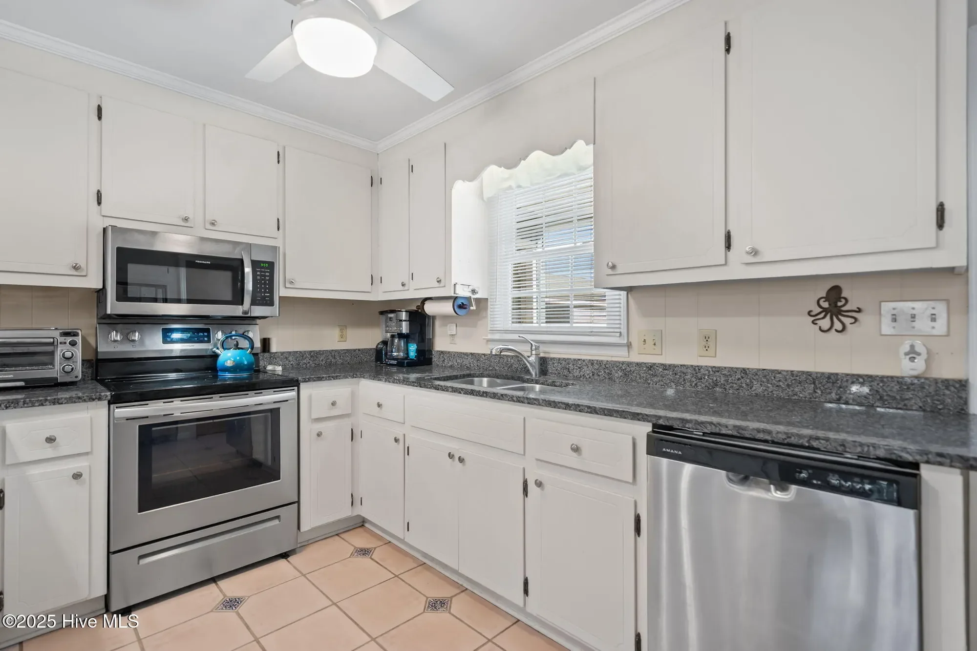 411 34th Street, Sunset Beach, North Carolina, United States. - Photo 14