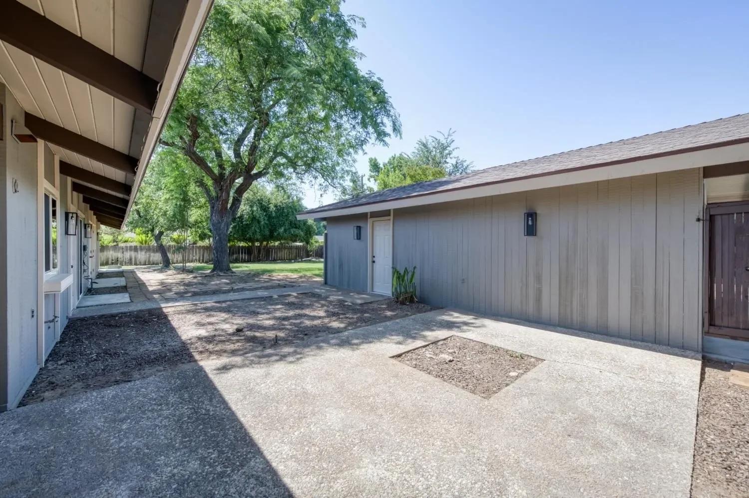 1904 Fairway Avenue S, Fresno, CA 93727, Fresno, California, United States. - Photo 29