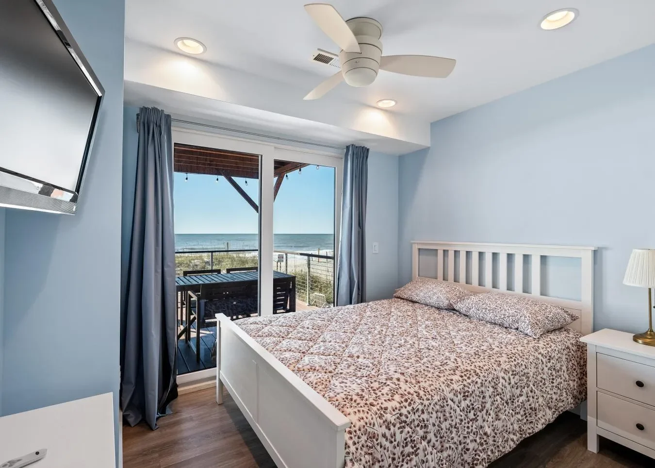 901 E Beach Drive, Oak Island, North Carolina, United States. - Photo 6