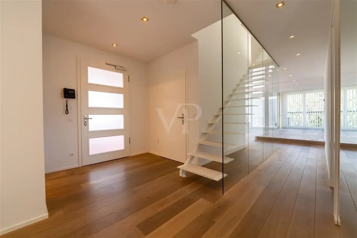 Gallery photo 8