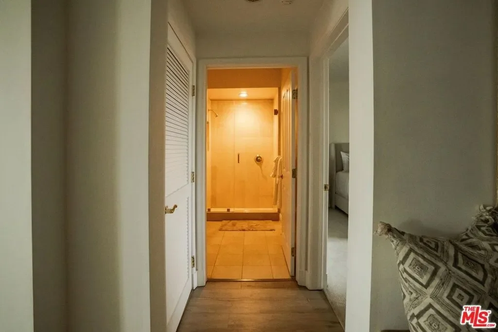11847 Gorham Avenue 302, Los Angeles, California, United States. - Photo 11