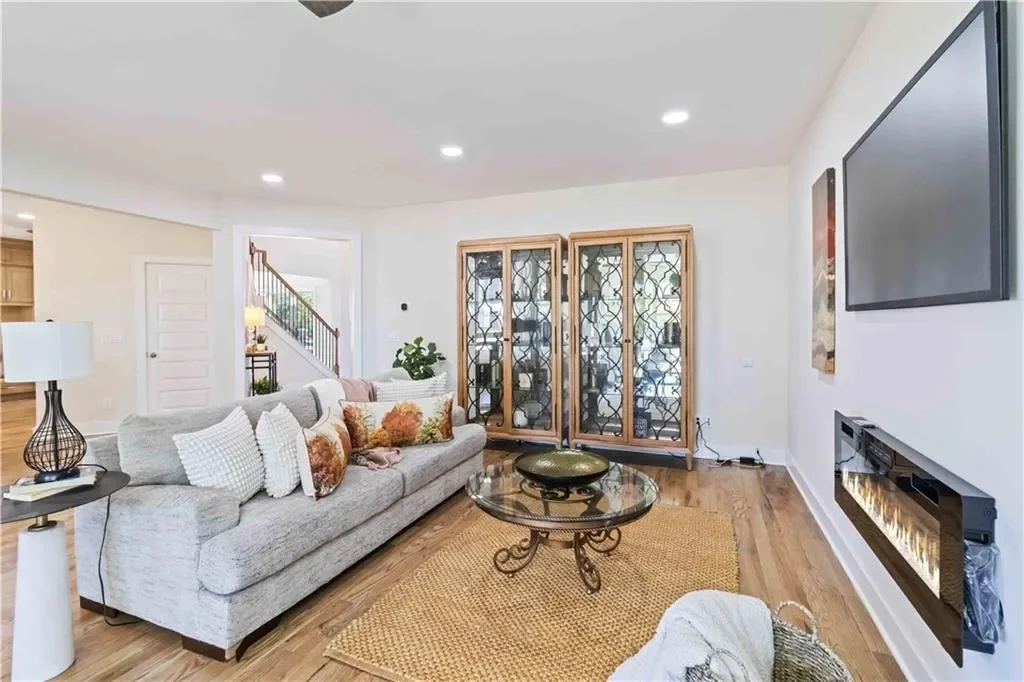 411 KATY Place, College Park, Georgia, United States. - Photo 4
