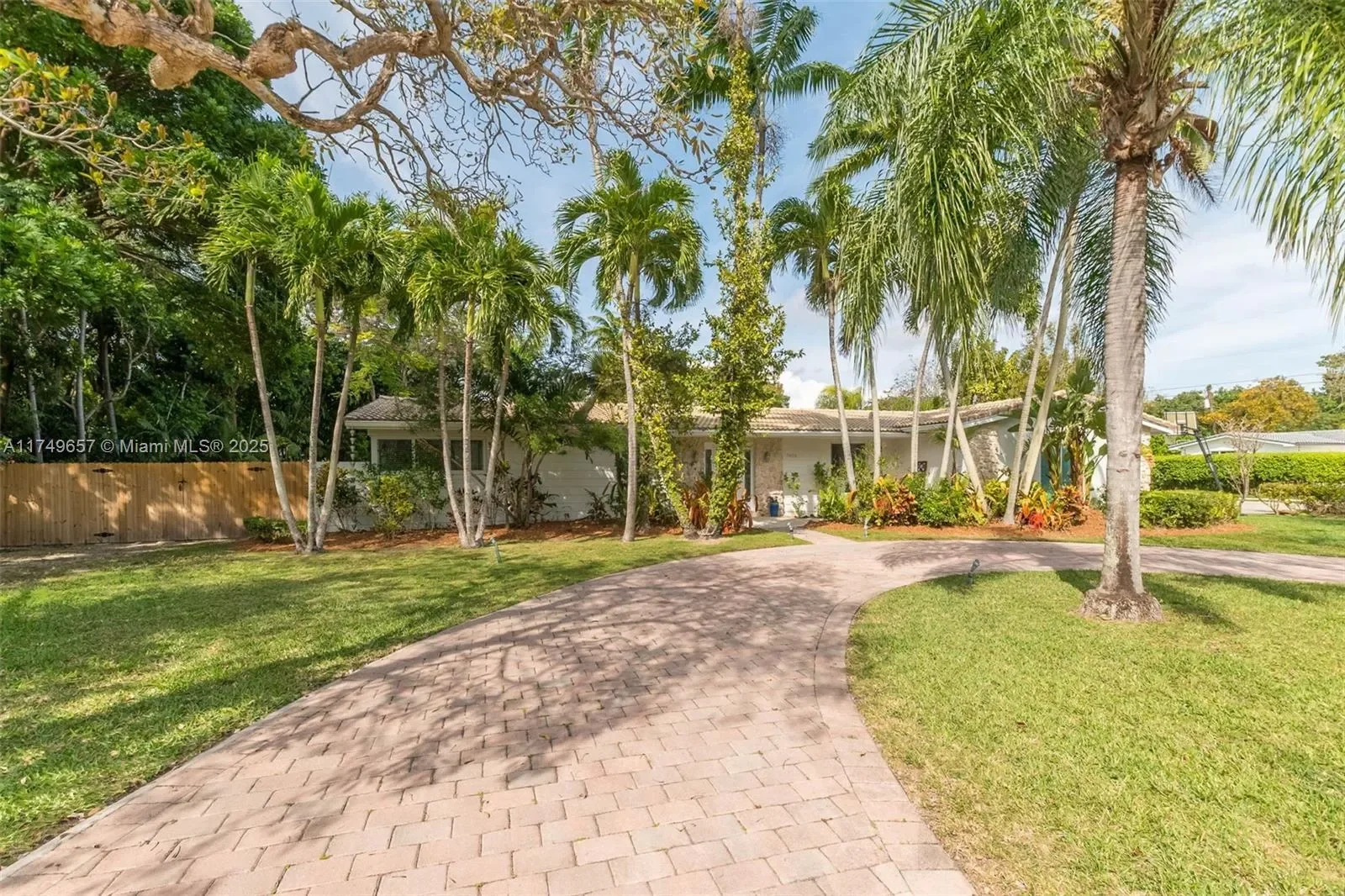 7405 SW 132nd St, Coral Gables, Florida, United States. - Photo 5