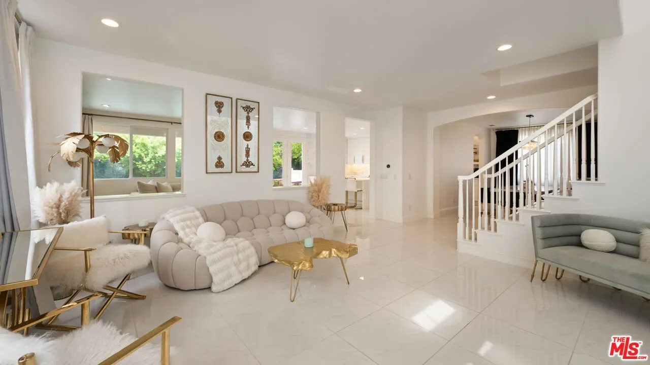 26518 Swan Ln, Santa Clarita, California, United States. - Photo 12