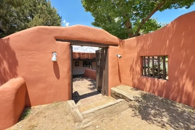 54 Rons Road, Santa Fe, NM 87508, Santa Fe, New Mexico, United States. - Photo 99