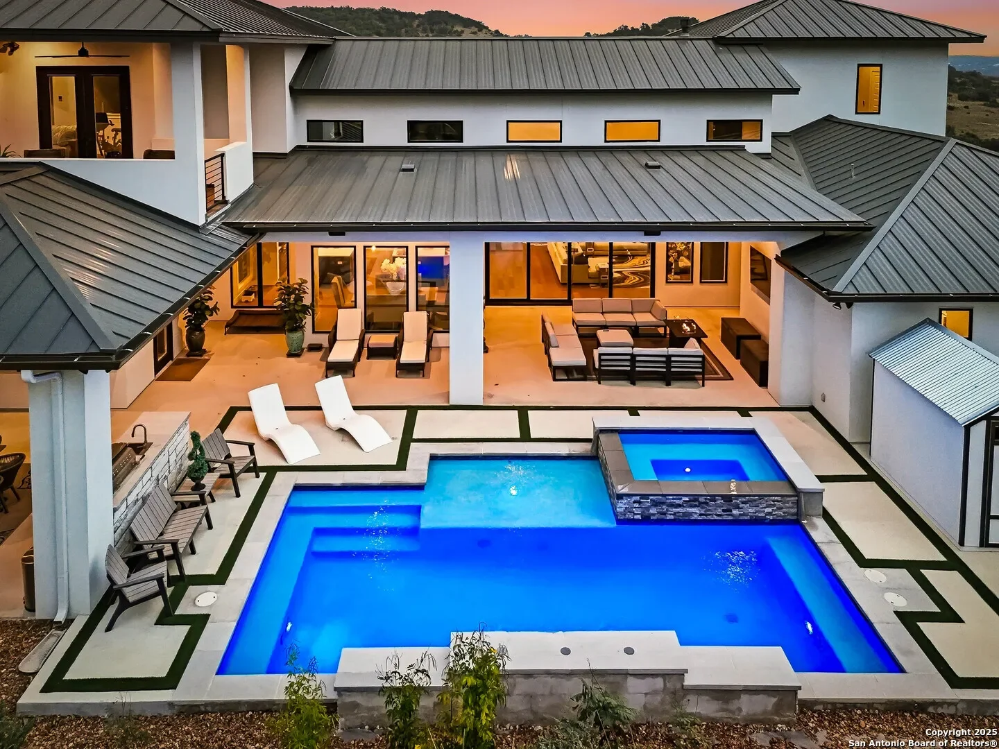 Exterior photo 10