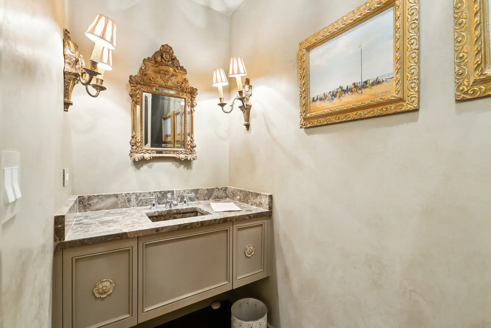 2 Canal Street Unit#2505 , New Orleans, LA 70130, New Orleans, Louisiana, United States. - Photo 6