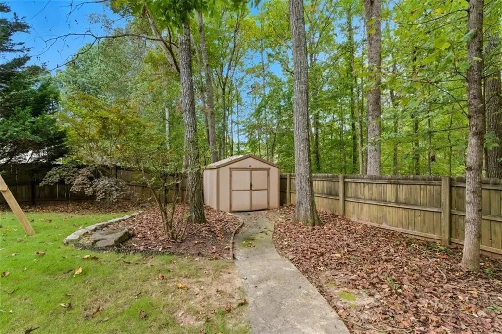 535 Tumbling Creek Drive, Alpharetta, Georgia, United States. - Photo 44