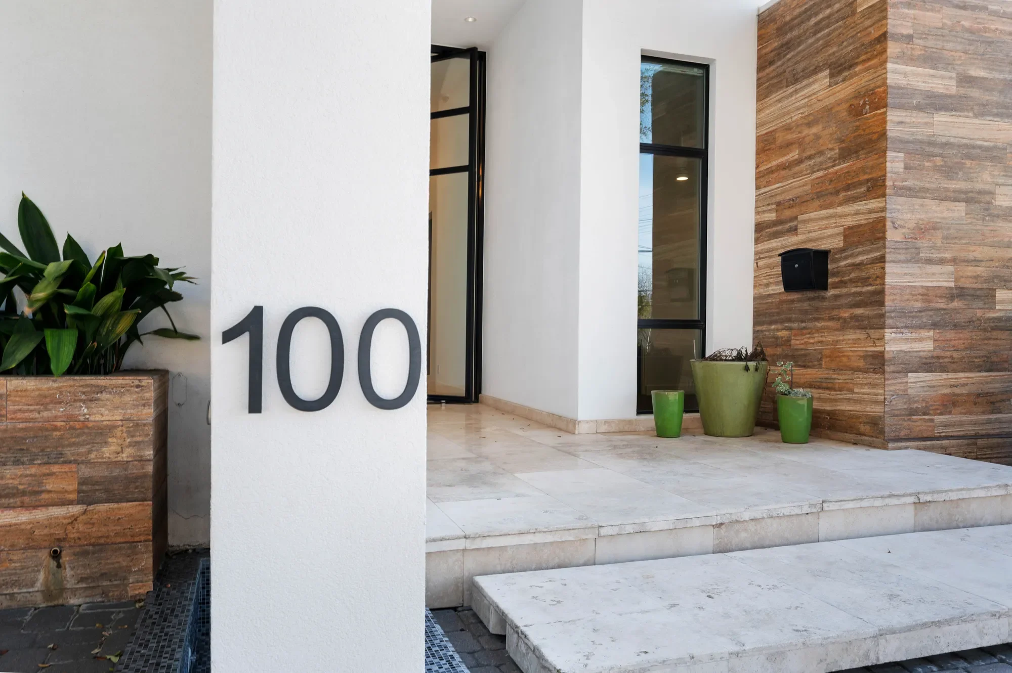 100 Canterbury Hill Street , San Antonio, TX 78209, San Antonio, Texas, United States. - Photo 19