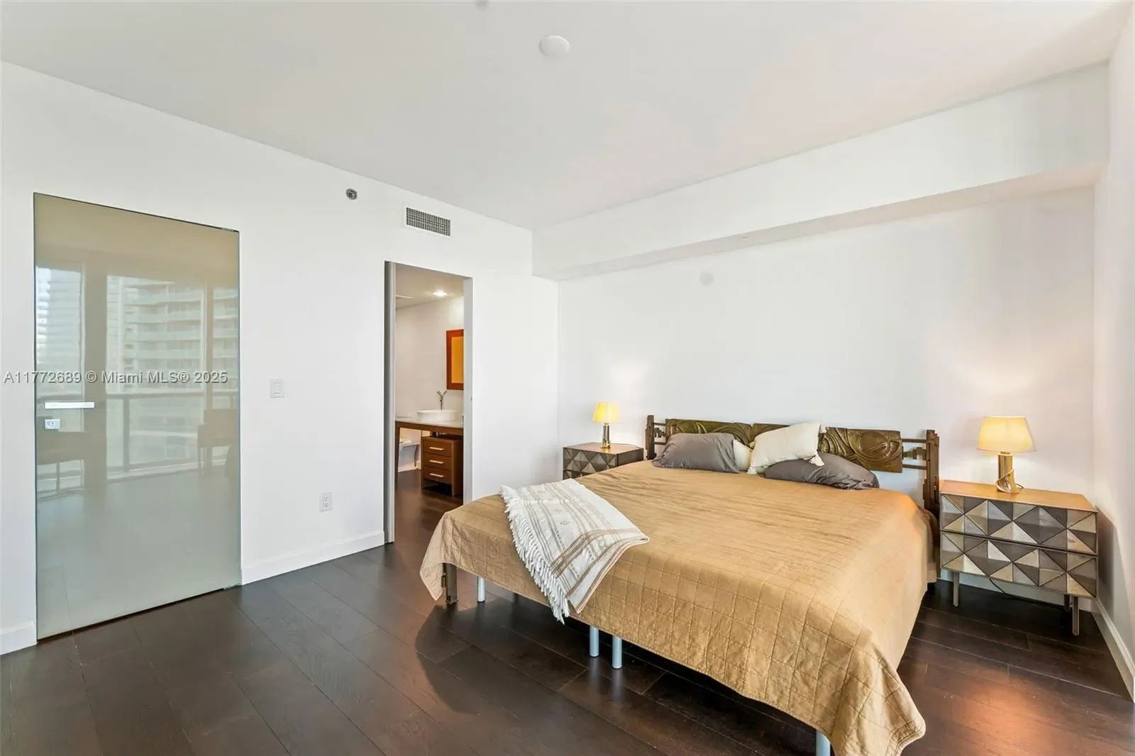 495 brickell ave 4502, Miami, Florida, United States. - Photo 3