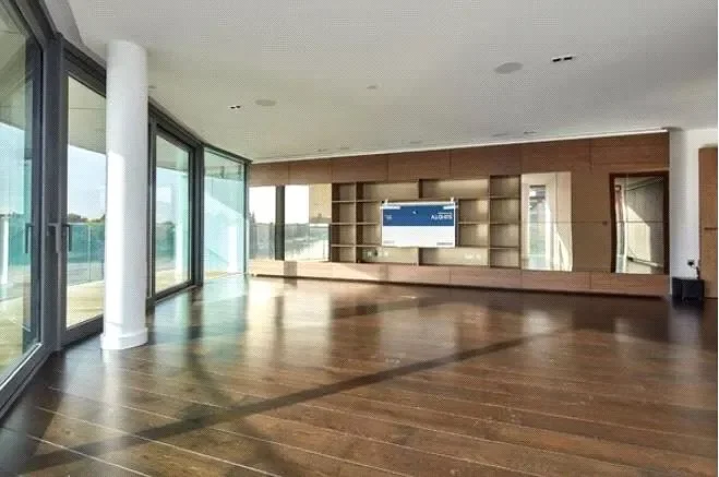 fantastic apartment in beautiful riverside location