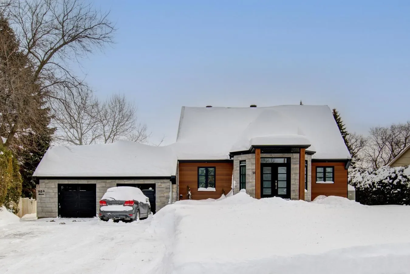 140-140A Boul. Lacombe, Repentigny, Canada. - Hero Image