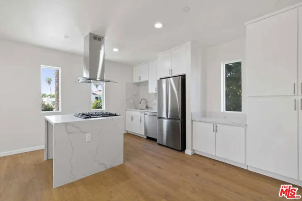 2636 Virginia Road, Los Angeles, California, United States. - Photo 12