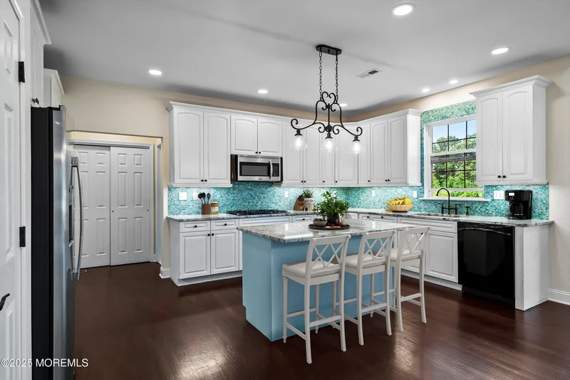 10 Rolling Meadows Court, Upper Freehold, NJ 08501, Millstone, New Jersey, United States. - Photo 13