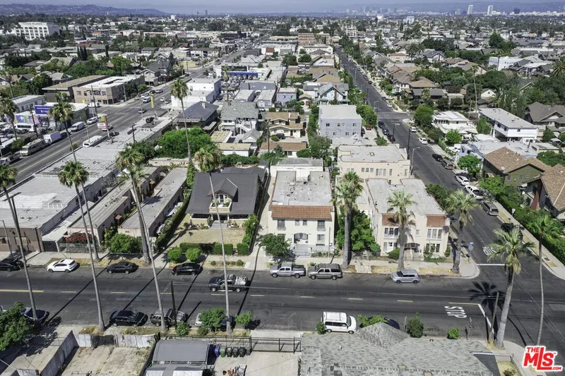Residential Income in Los Angeles