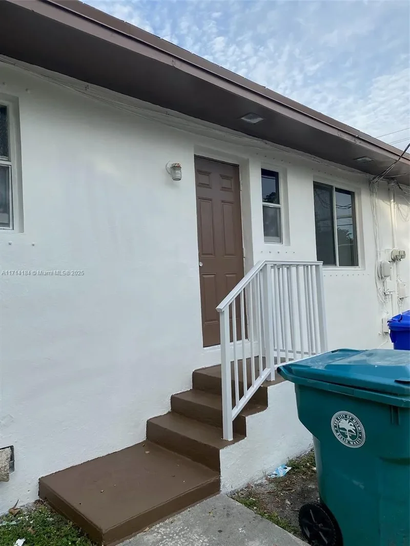 2900 NW 10th Ave, Miami, Florida, United States. - Photo 9