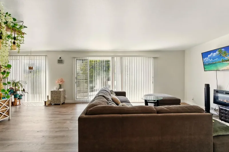 498 Capital Street, Oakland, California, United States. - Photo 22
