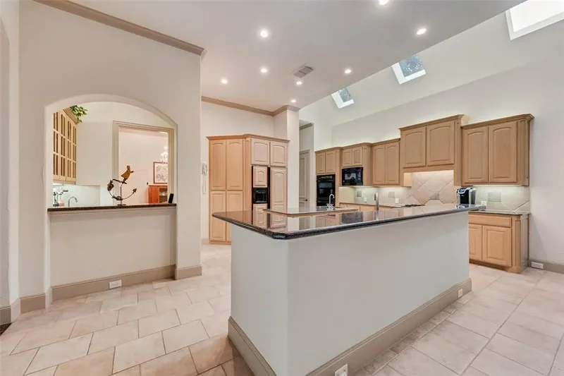 1420 Kensington Court, Grapevine, Texas, United States. - Photo 10