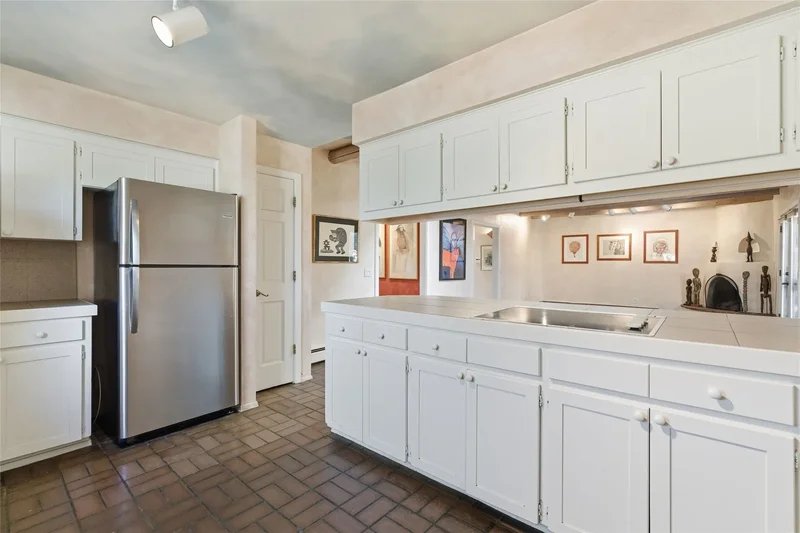 109 Calle Royale , Santa Fe, NM 87505, Santa Fe, New Mexico, United States. - Photo 10