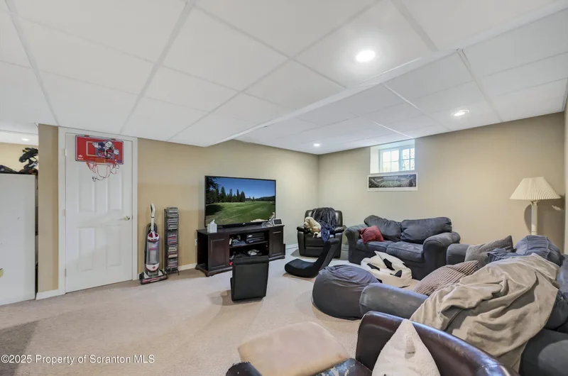 708 Clover Lane, Moscow, PA 18444, 18444, Pennsylvania, United States. - Photo 64