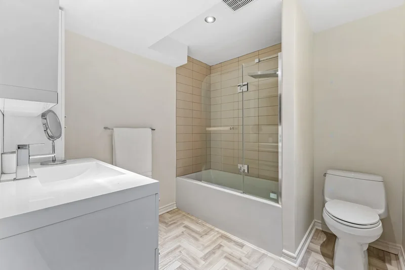 114 Rue Louis-Riel, Dollard-Des Ormeaux, Quebec, Canada. - Photo 41