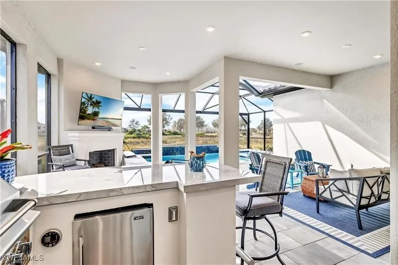 Single Family Residence in Naples