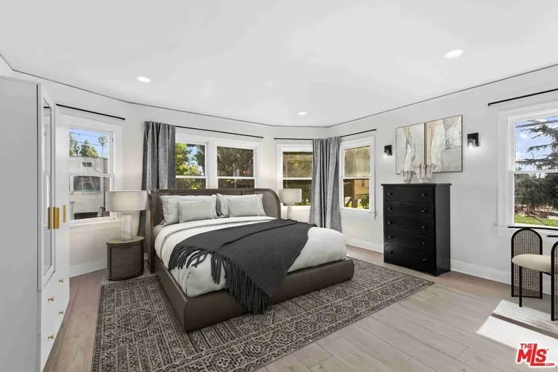 2406 3rd Avenue, Los Angeles, California, United States. - Photo 14