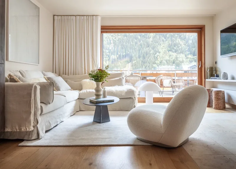 Luxury Chalet Apartment in Chamonix with Views of Mont Blanc