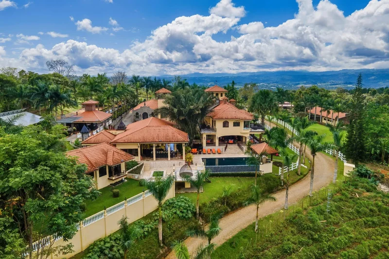 19 Bedroom Hotel, Pérez Zeledón, Costa Rica. - Photo 61