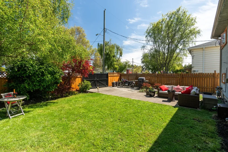 1451 Brooke Street, Victoria, BC V8S 1M4, Victoria, British Columbia, Canada. - Photo 7