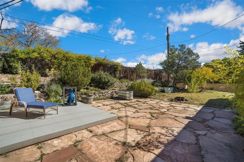 1121 N. Plata