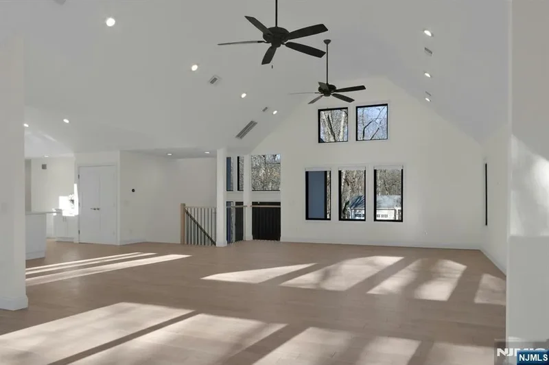 30 Sun Valley Road, Ramsey, NJ 07446, Ramsey, New Jersey, United States. - Photo 9