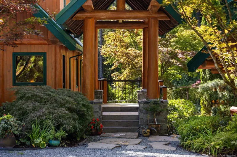900 Spider Lake Rd, Qualicum Beach, British Columbia, Canada. - Photo 22
