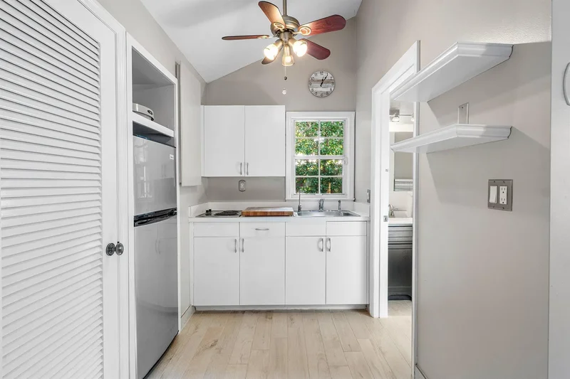 802 NE 2nd Street, Delray Beach, Florida, United States. - Photo 40