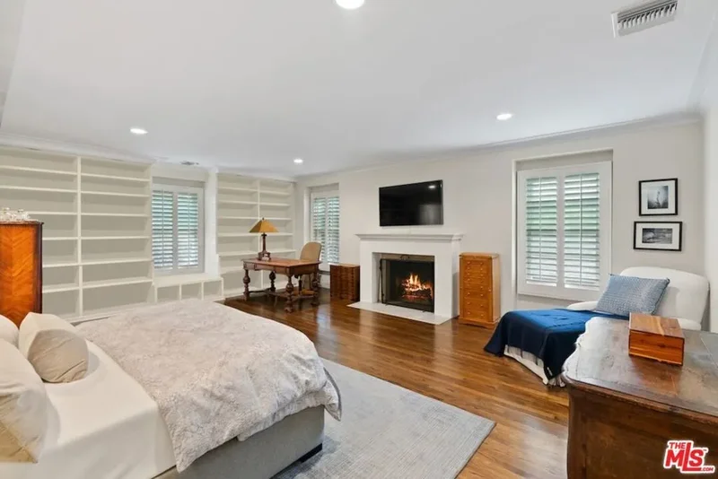 11051 Strathmore Drive 1, Los Angeles, California, United States. - Photo 15