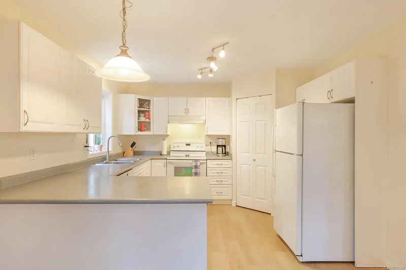 508 Deerwood Pl, Comox, British Columbia, Canada. - Photo 20