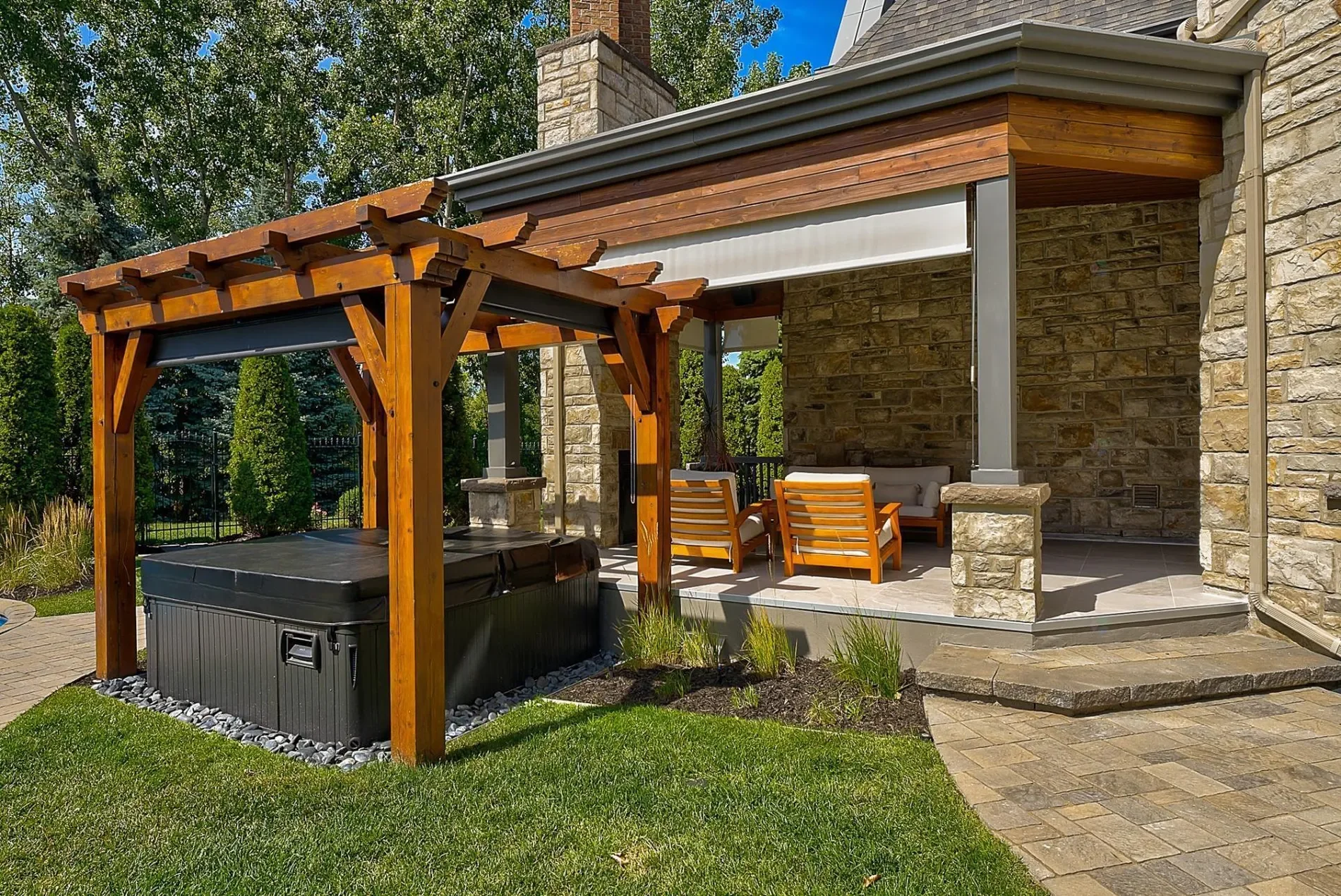 Exterior photo 8