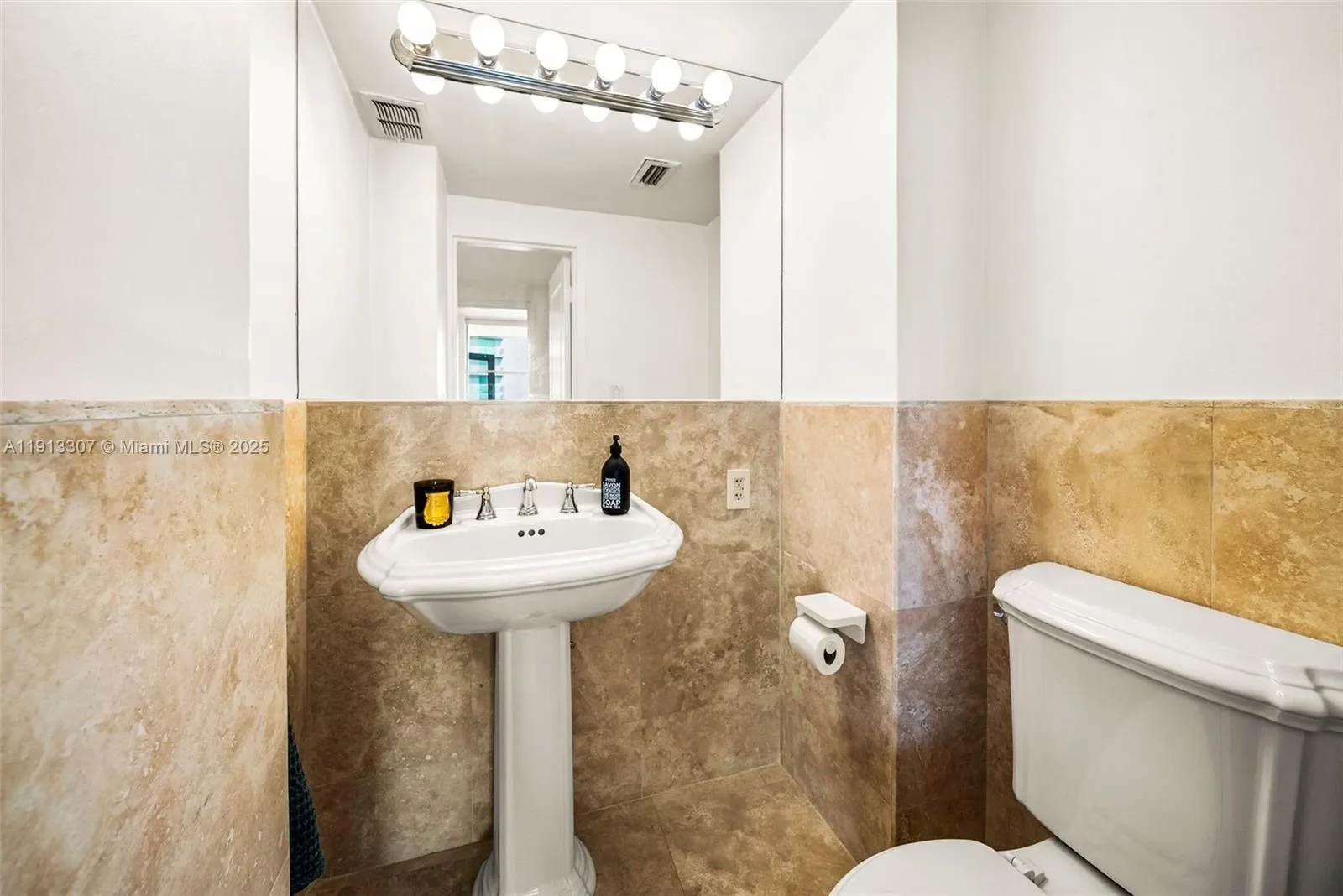 20 Island Ave, Miami Beach, Florida, United States. - Photo 6