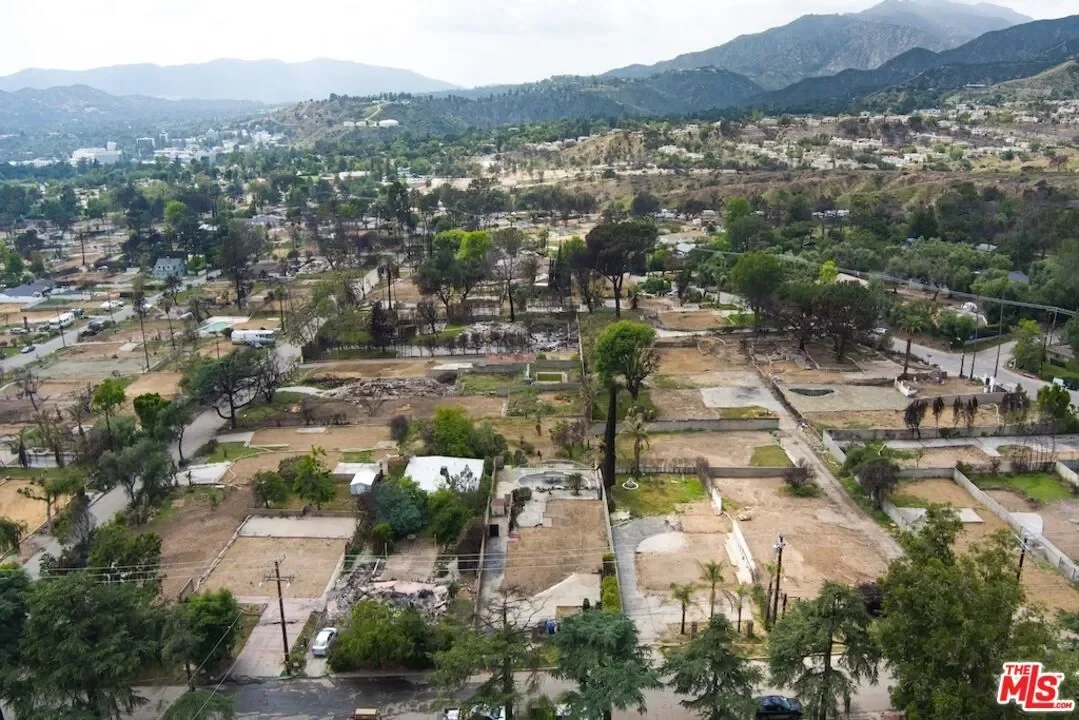 3359 Glenrose Ave, Altadena, California, United States. - Photo 23