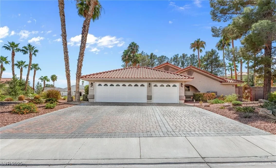 7471 Darby Avenue, Las Vegas, Nevada, United States. - Photo 49