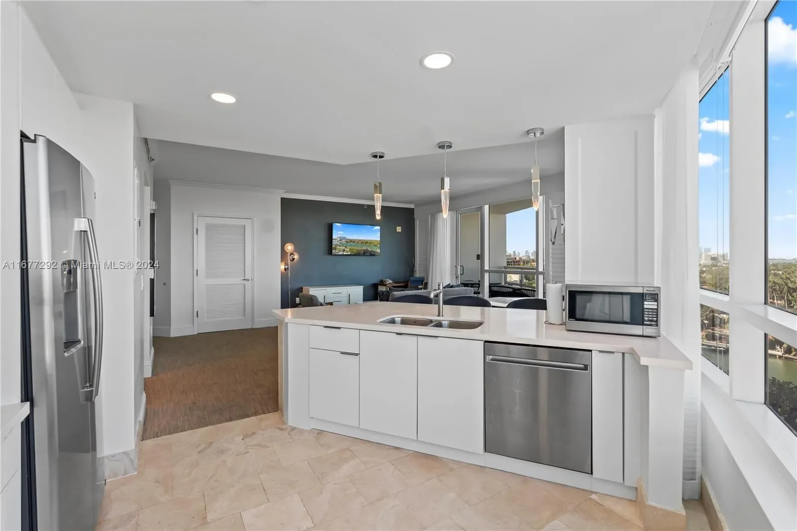 4401 Collins Ave 915, Miami Beach, Florida, United States. - Photo 13