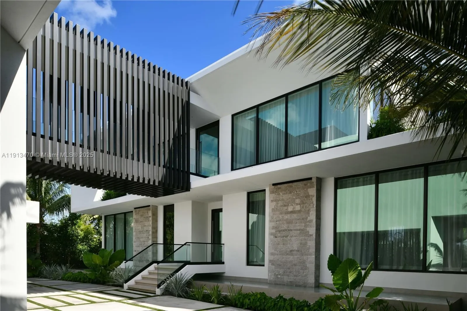 375 N Hibiscus Dr, Miami Beach, Florida, United States. - Photo 39