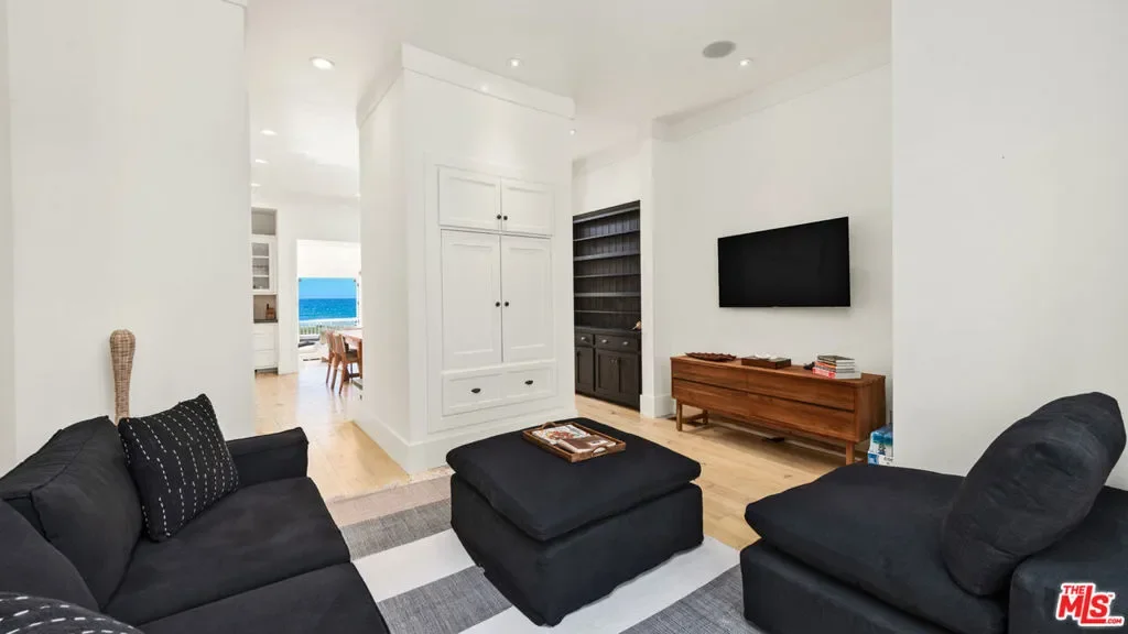 30718 Pacific Coast Highway, Malibu, California, United States. - Photo 10