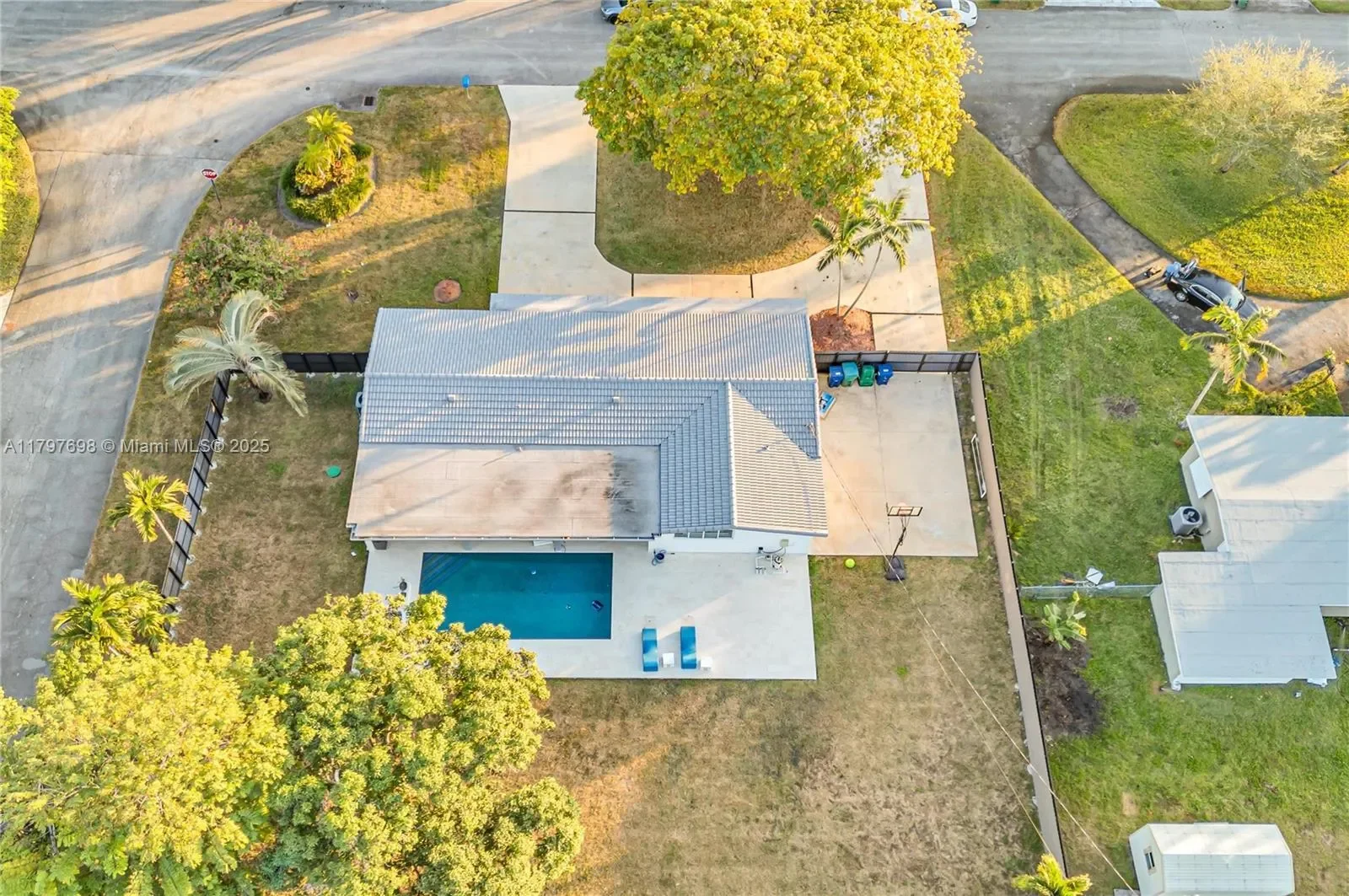 8501 SW 142nd St, Coral Gables, Florida, United States. - Photo 50
