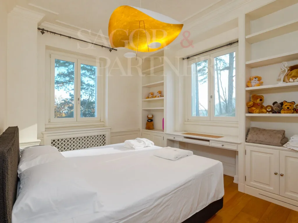 Gallery photo 6
