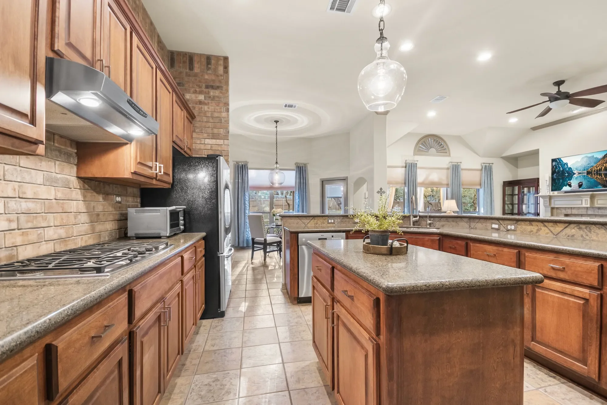 Elegant, Comfortable And Spacious One Story