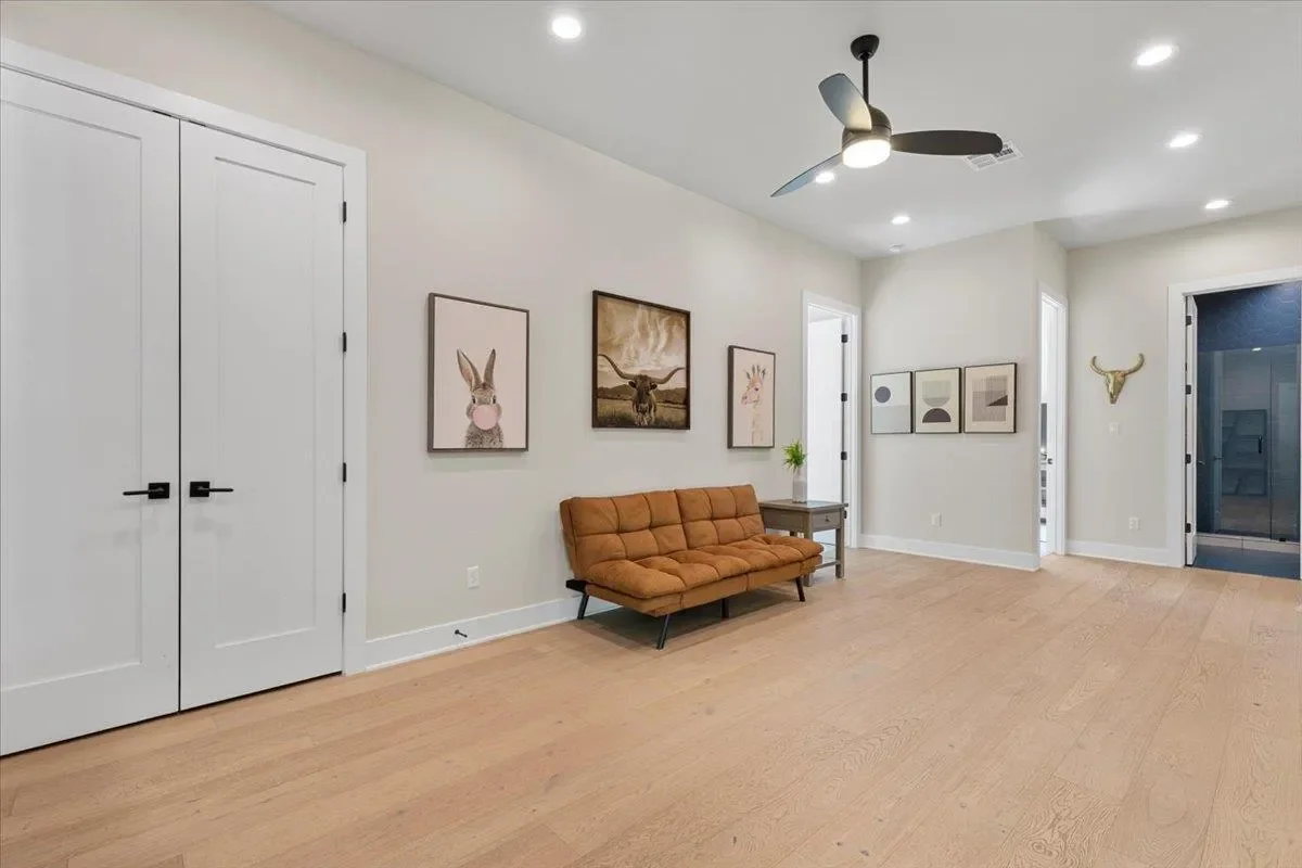 Gallery photo 8