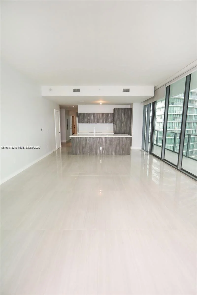 480 NE 31 St 2007, Miami, Florida, United States. - Photo 13
