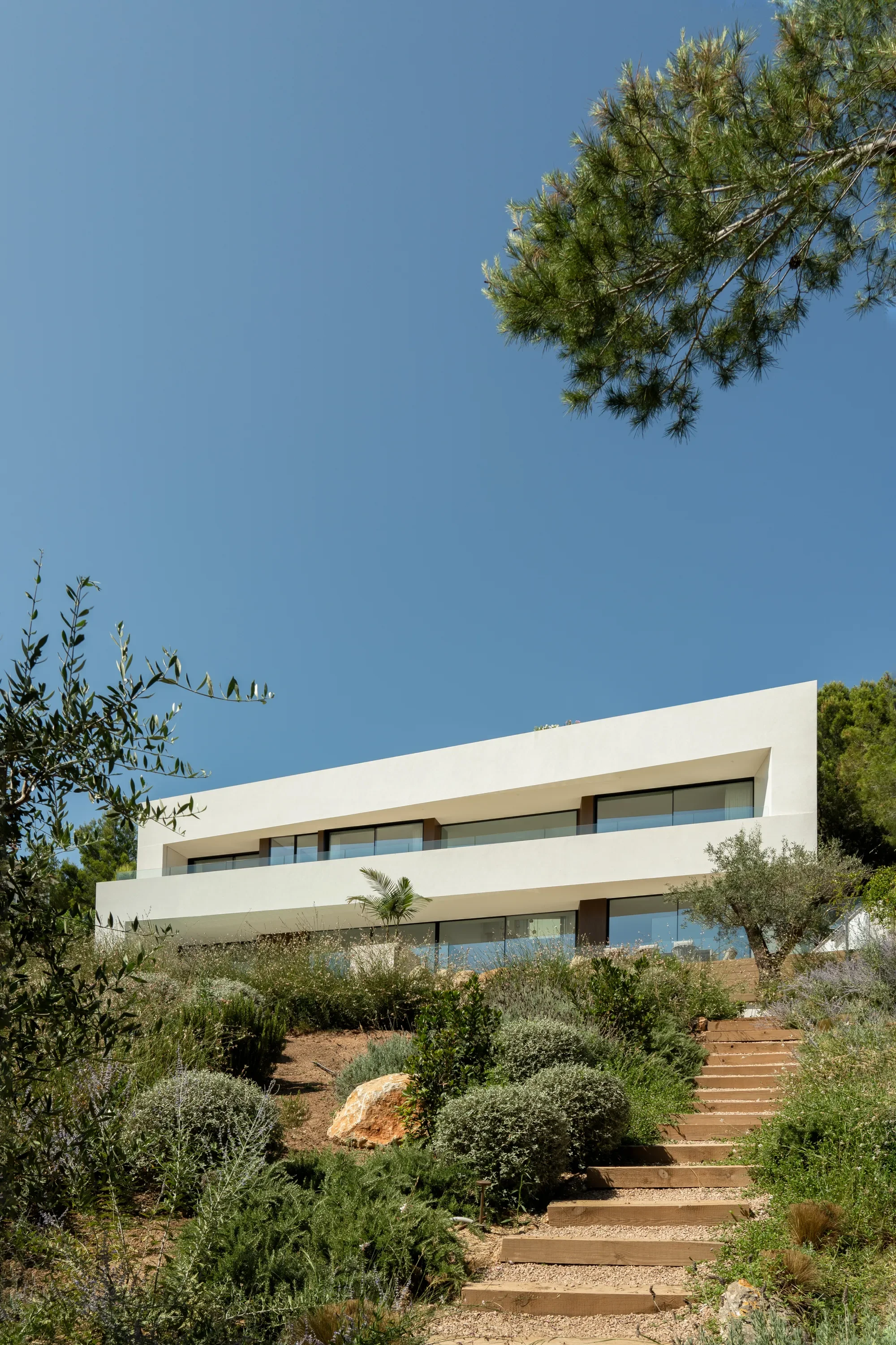 Exterior photo 5